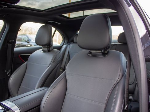 Used 2025 Mercedes-Benz C 300 4MATIC Sedan image 12