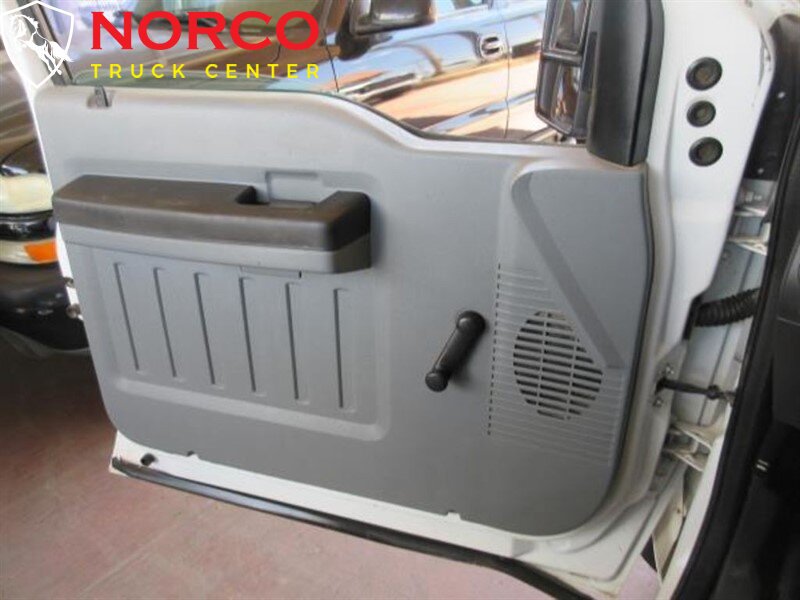 Used 2011 Ford F450 XL w/ XL Decor Group RWD image 9