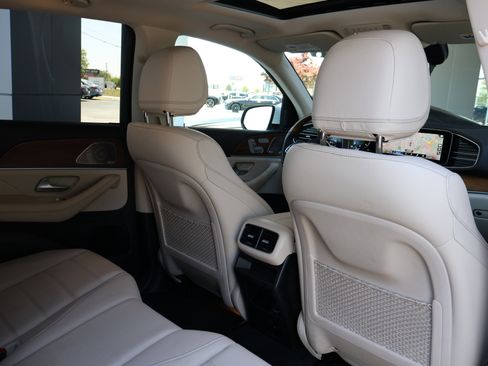 Used 2022 Mercedes-Benz GLE 350 4MATIC image 25