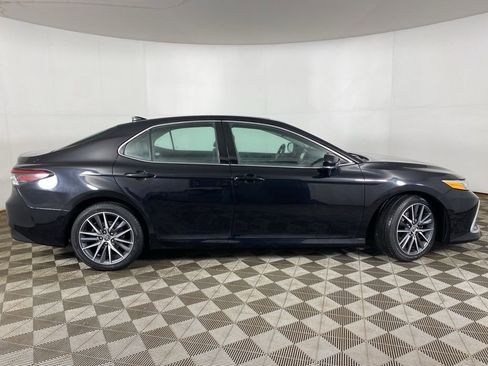 Used 2021 Toyota Camry XLE w/ Navigation Package image 12