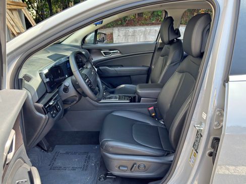 Used 2026 Kia Sportage EX w/ EX Panorama Roof Package FWD image 16