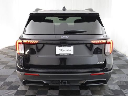 Used 2025 Ford Explorer ST-Line w/ ST-Line Street Pack AWD/4WD image 19