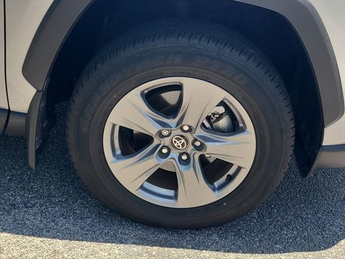 Certified 2025 Toyota RAV4 XLE FWD image 10