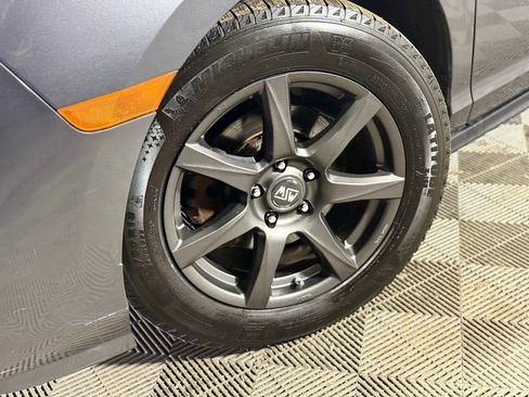 Used 2018 Honda Odyssey EX image 2
