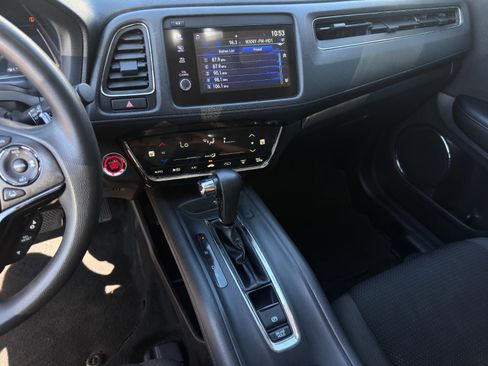 Used 2019 Honda HR-V EX image 19