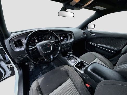 Used 2023 Dodge Charger SXT RWD image 9