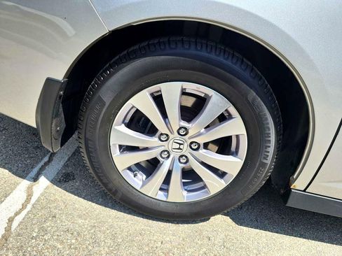 Used 2014 Honda Odyssey EX-L image 40