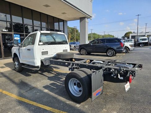 New 2024 Ford F350 XL w/ XL Chrome Package image 4