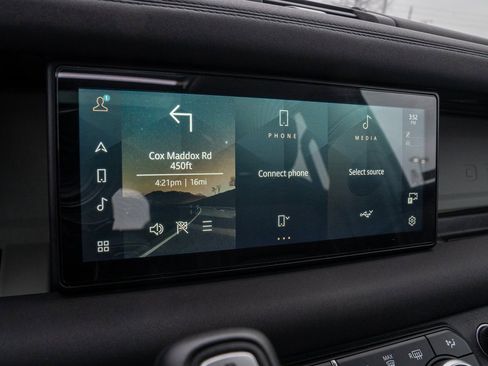 Used 2020 Land Rover Defender 110 SE image 17