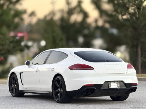 Used 2016 Porsche Panamera GTS image 9