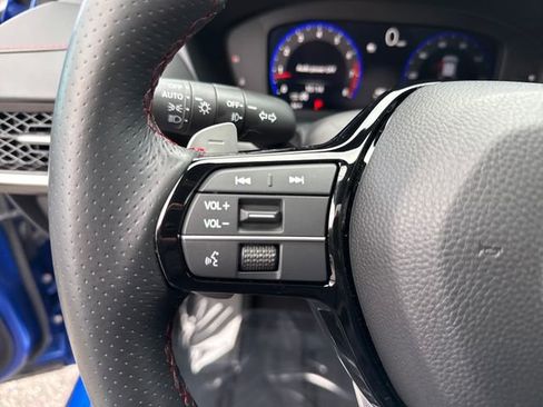 Used 2025 Acura ADX A-Spec image 17