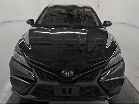 Used 2023 Toyota Camry SE w/ Convenience Package image 2
