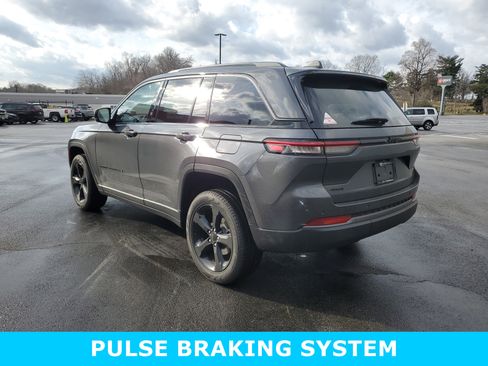 New 2026 Jeep Grand Cherokee Limited w/ Limited Altitude Package image 7