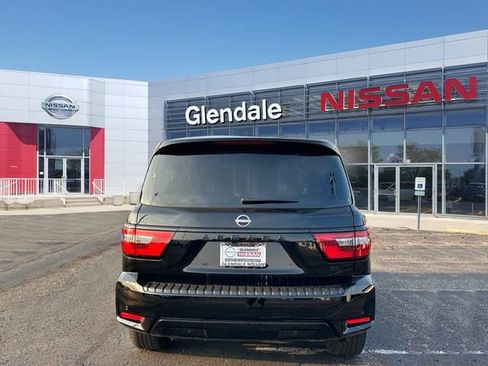 Certified 2023 Nissan Armada SL w/ Midnight Edition Package AWD/4WD image 5