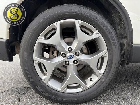 Used 2017 Subaru Forester 2.5i Touring image 9