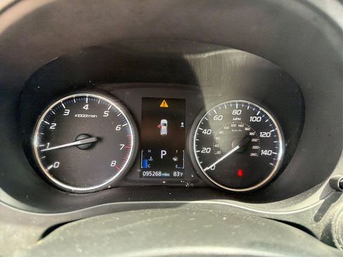 Used 2020 Mitsubishi Outlander ES FWD image 15
