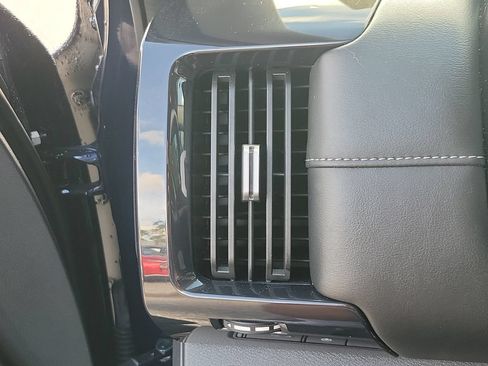 Certified 2024 Nissan Pathfinder SV FWD image 31