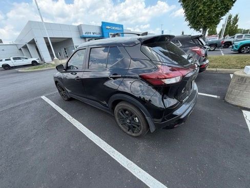 Used 2024 Nissan Kicks SV w/ Interior Electronics Package FWD image 14