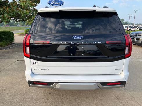 Certified 2025 Ford Expedition Max Platinum AWD/4WD image 5