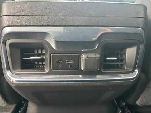 Used 2022 GMC Sierra 1500 Elevation AWD/4WD image 18