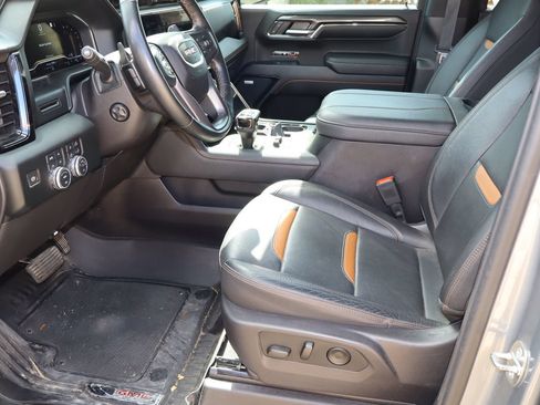 Used 2024 GMC Sierra 1500 AT4 w/ AT4 Premium Package AWD/4WD image 15
