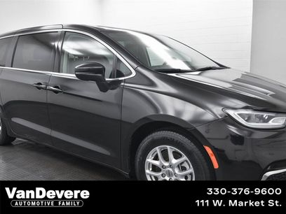 Used 2023 Chrysler Pacifica Touring-L
