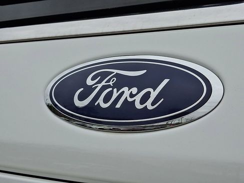 Used 2024 Ford Expedition Max Limited AWD/4WD image 32