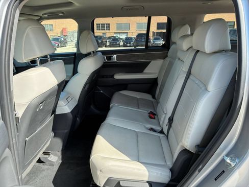 Used 2024 Hyundai Santa Fe Limited FWD image 29