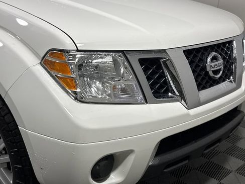 Used 2019 Nissan Frontier SV AWD/4WD image 12