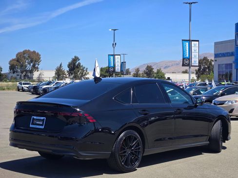 Used 2025 Honda Accord SE image 7