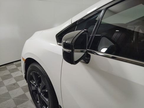 Certified 2024 Honda Odyssey Sport image 23