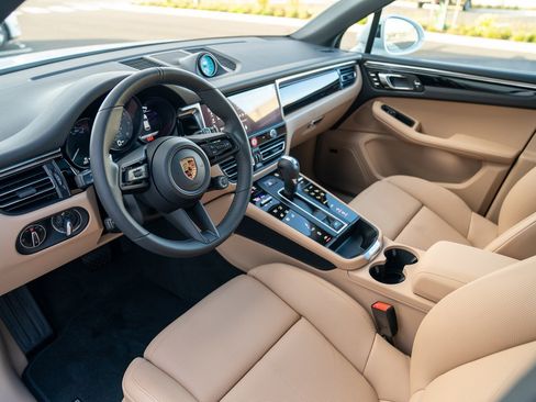 New 2026 Porsche Macan S AWD/4WD image 4
