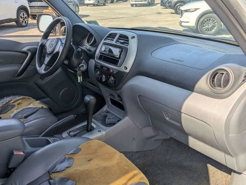 Used 2001 Toyota RAV4 2WD image 23