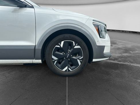 Used 2023 Kia Niro Wave w/ Wave Preserve Package FWD image 22