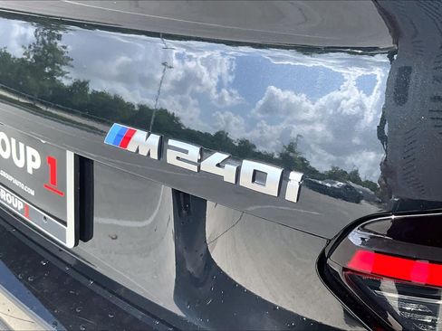 Used 2025 BMW M240i Coupe RWD image 8