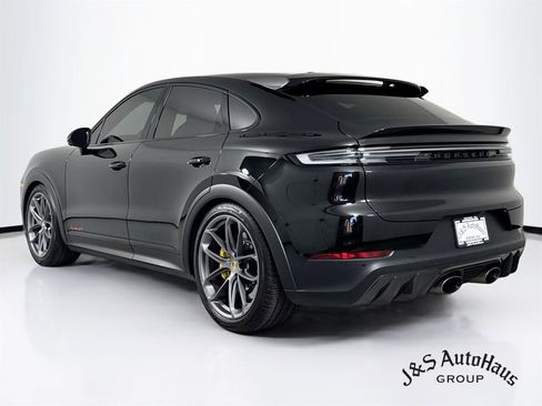 Used 2024 Porsche Cayenne Turbo GT AWD/4WD image 5