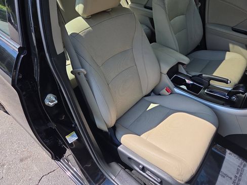 Used 2015 Honda Accord EX-L image 10