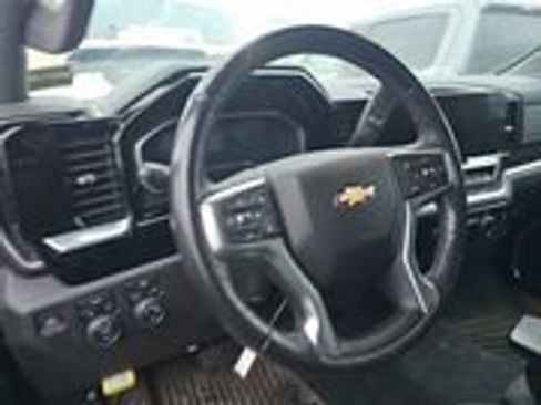 Used 2022 Chevrolet Silverado 1500 LT image 5