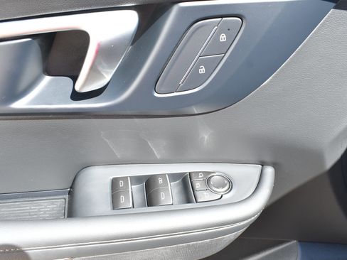 Used 2025 Buick Enclave Sport Touring FWD image 12