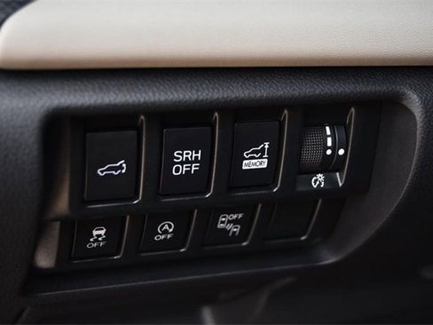 Used 2024 Subaru Forester Limited image 11