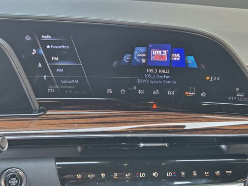 Used 2023 Cadillac Escalade ESV Premium Luxury AWD/4WD image 14