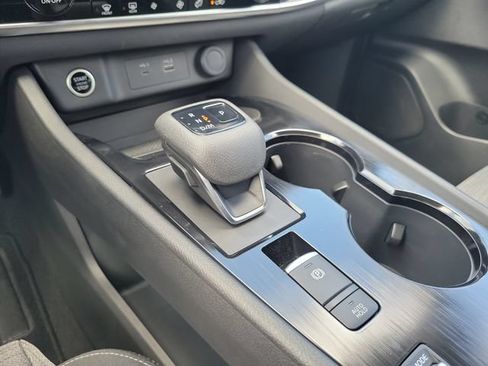 Used 2023 Nissan Rogue SV FWD image 24
