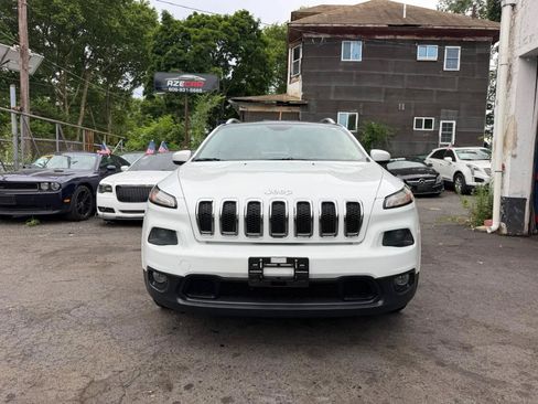 Used 2014 Jeep Cherokee Latitude w/ Comfort/Convenience Group FWD image 11