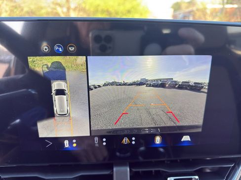 New 2026 Chevrolet Equinox ACTIV w/ Convenience Package III image 13