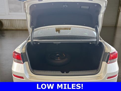 Used 2019 Kia Optima EX image 10