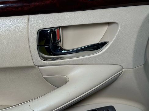 Used 2011 Lexus LX 570 4WD w/ Luxury Pkg image 35