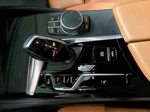 Certified 2023 BMW 530i w/ Premium Package image 15