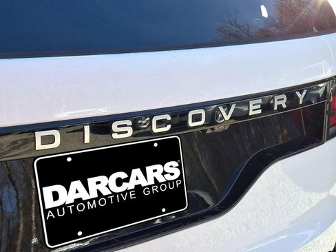 Used 2024 Land Rover Discovery S image 37