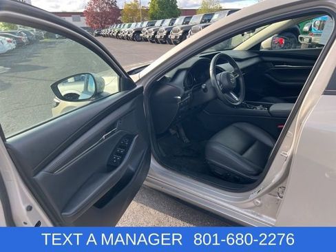 Used 2023 MAZDA MAZDA3 s FWD image 11