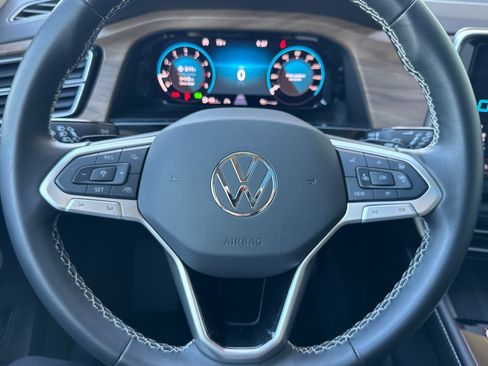 Used 2026 Volkswagen Atlas SE AWD/4WD image 11